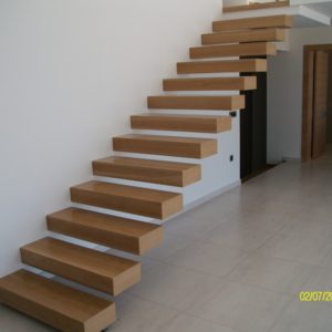 diafores kataskeues 26